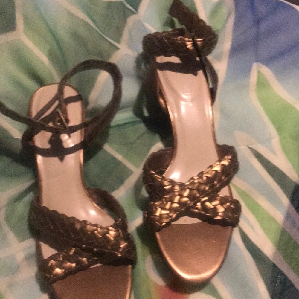 Worthington 7 1/2 Sandel bronze color